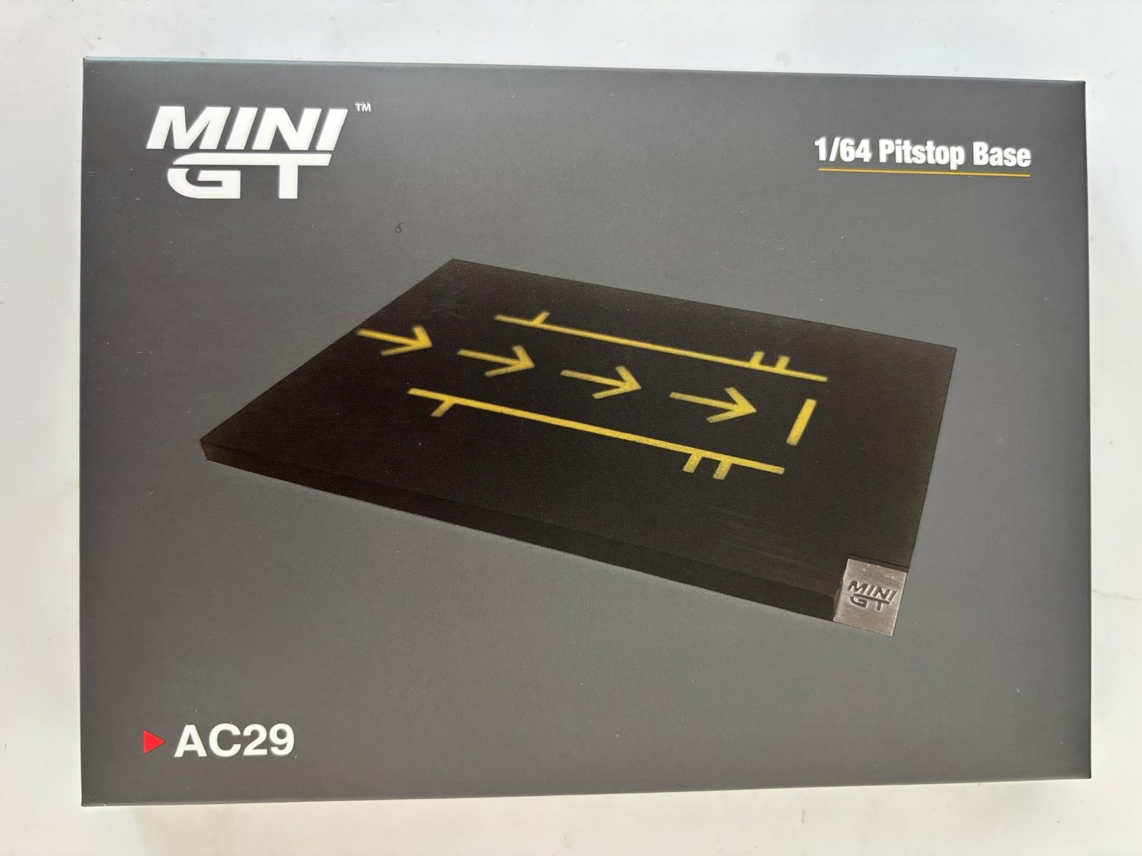 NEW MINI GT 1/64 Pit Stop Base TrueScale Miniatures MGTAC29