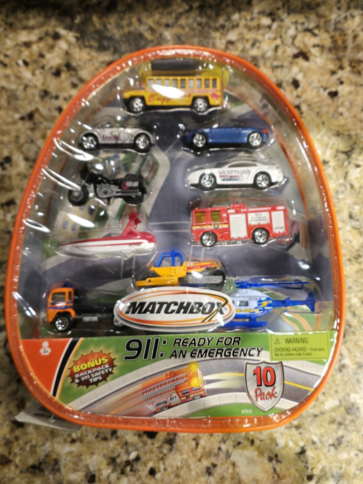 2001 Matchbox Police Fire Rescue 10 Pack 1/64 Diecast in Backpack VTG 97012