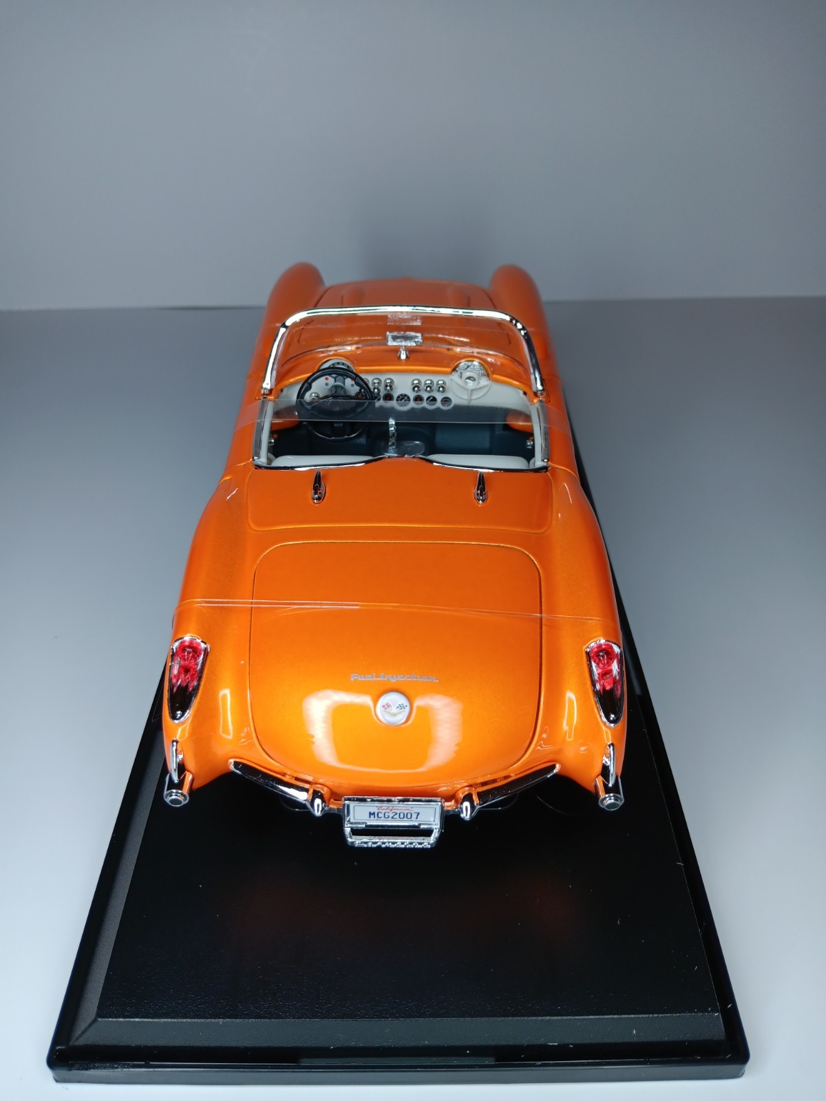 1957 Corvette 1:18 Maisto Exclusive Style Special Edition – Orange