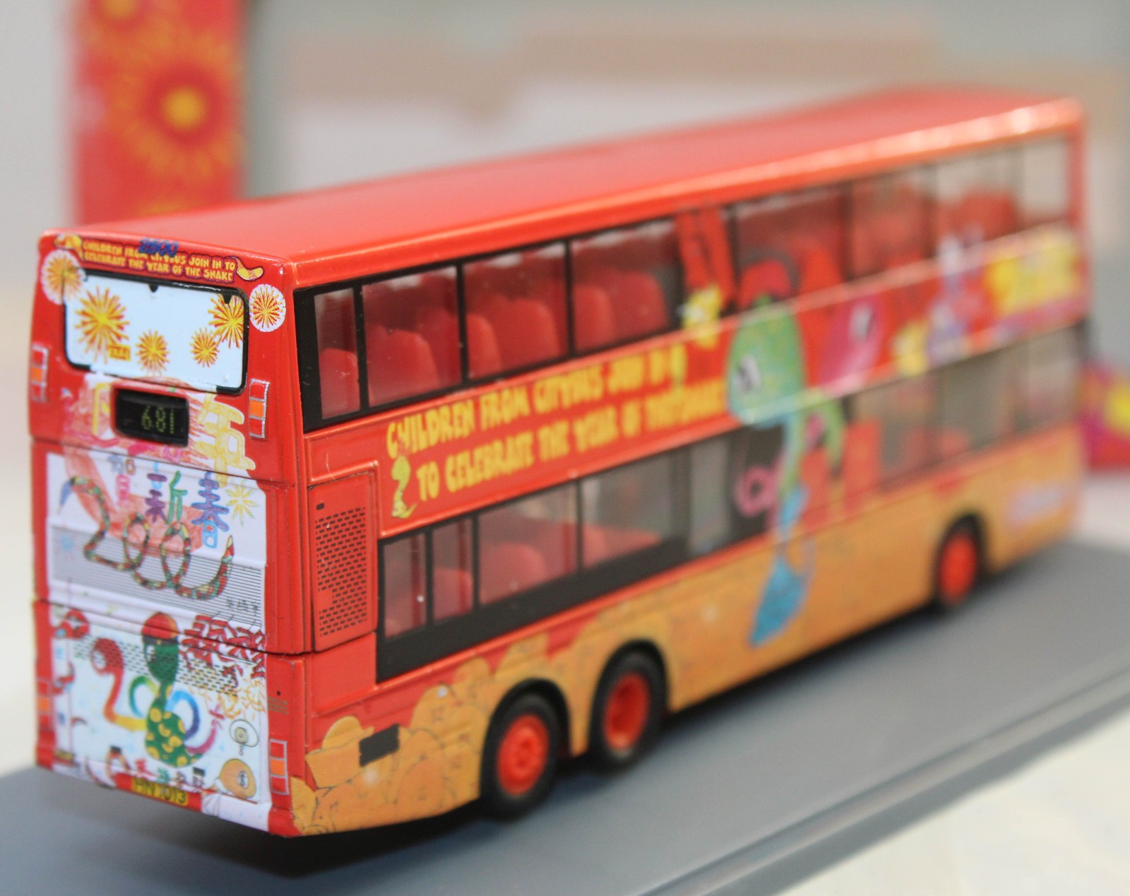 CORGI OOC – OM45403 – MAN / VOLGREN – CITYBUS HONG KONG YEAR OF THE SNAKE 2001
