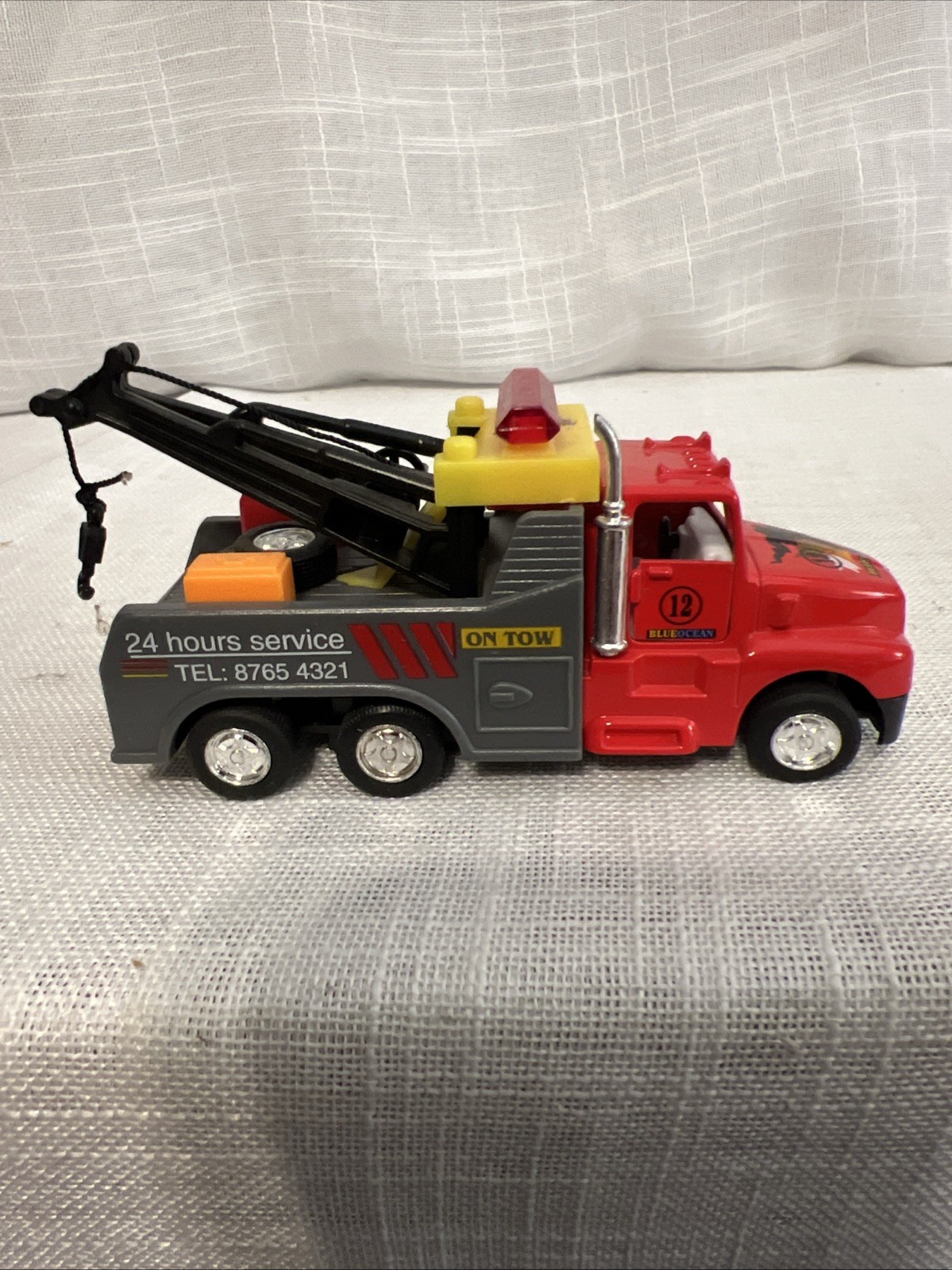 Kintoy Kenworth King Engine Tow Wrecker Truck 4.75″ Friction Car Works. B15