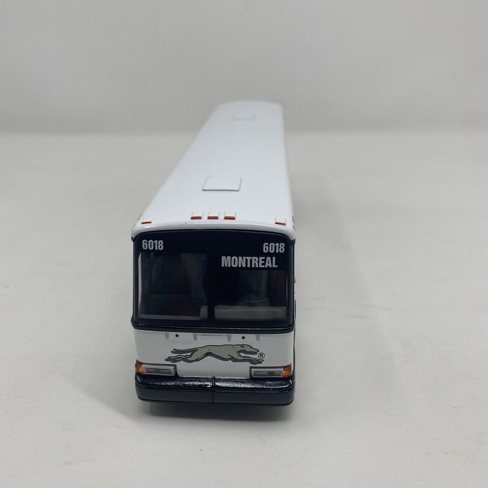 Rare Corgi MCI-102 DL3 Greyhound Bus 1:50 Scale DieCast NIB with mirrors & ID