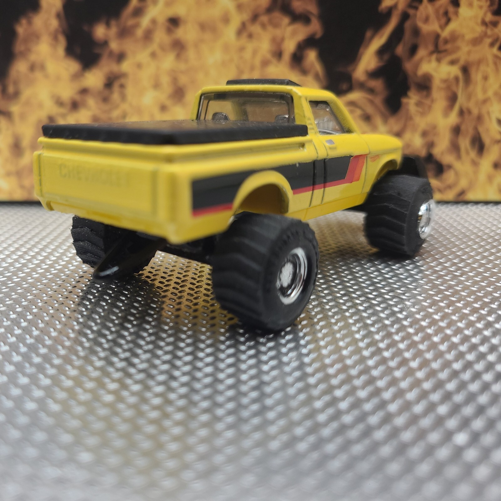 CUSTOM BUILT 1:64 GreenLight Chevy ❤️ 4×4 CHEVEROLET HOTROD PULLING TRUCK puller