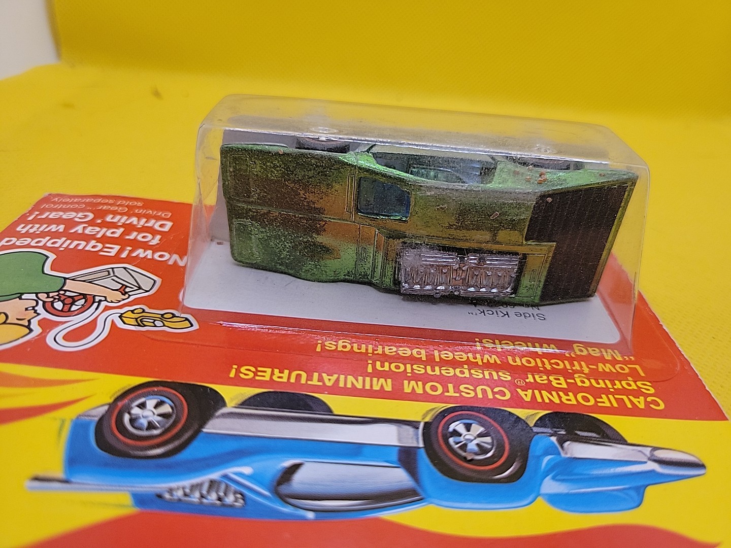 Hot Wheels Red Lines Light Green Side Kick on Card With Protector