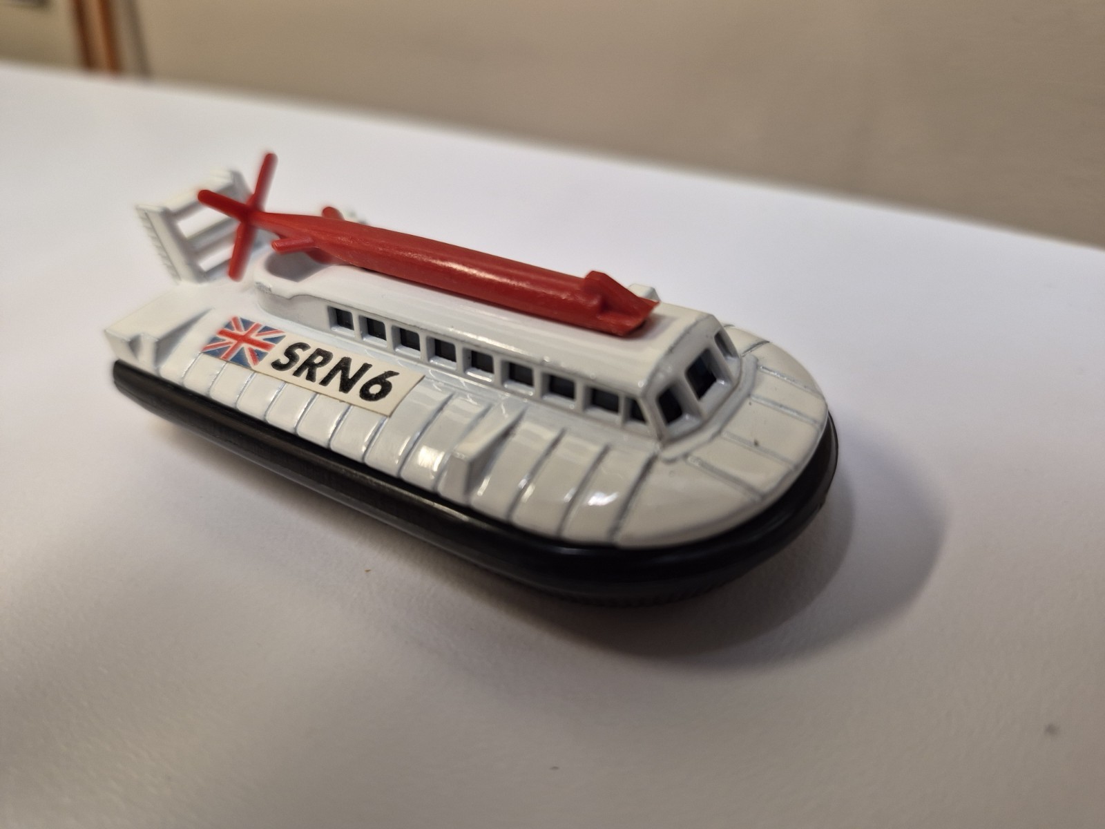 Vintage Lesney Matchbox Superfast #72 SRN6 HOVERCRAFT Diecast with Original Box.