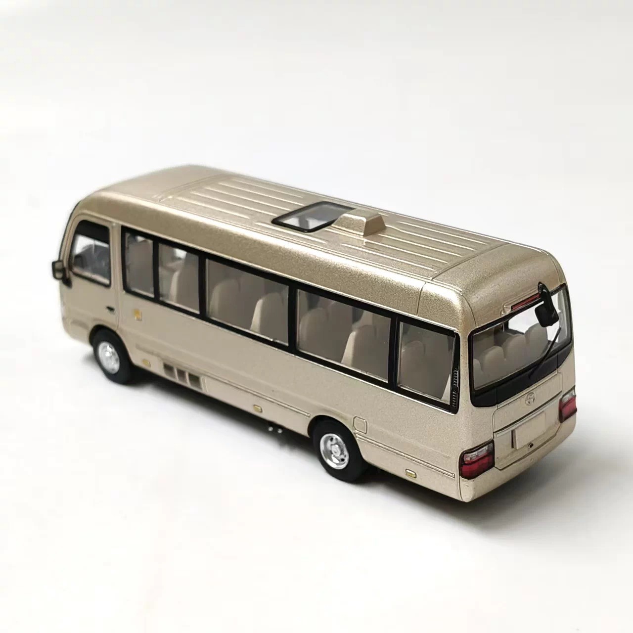 1:64 Toyota Coaster 2013 Diecast Model can slide Simulation Vehicle Display toy
