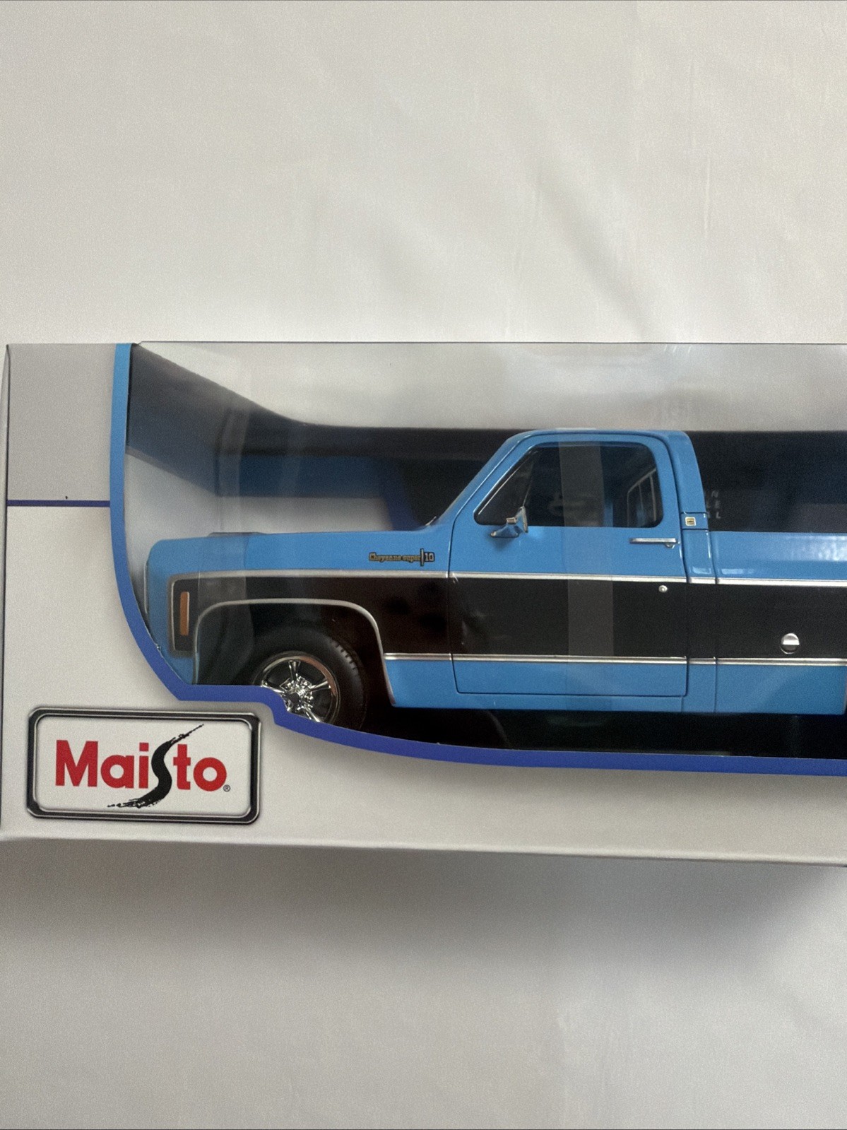 Maisto 1:18 1974 Chevrolet C10 Cheyenne Super Pickup Truck Blue Black Stripe New