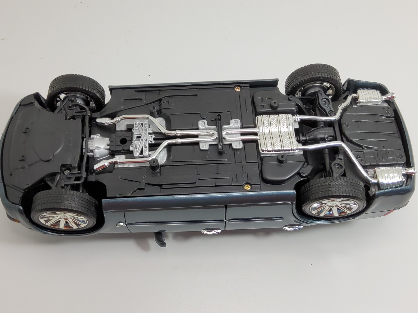 MOTORMAX 05 CHRYSLER 300C HEMI 1:18 DIECAST CAR American Graffitti No Box Dusty