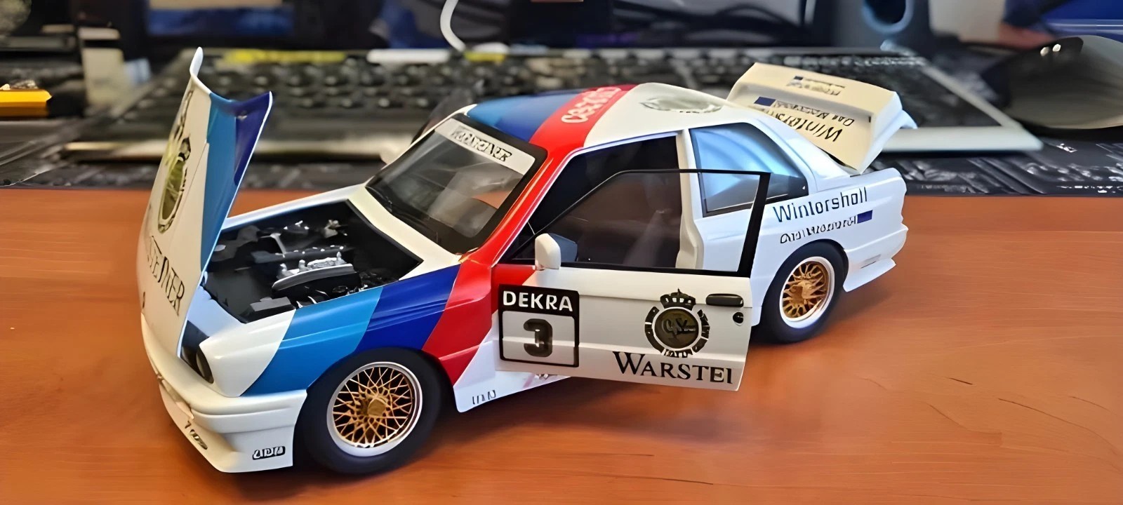 1:24 BMW M3 E30 Diecast Sports Car Model – Sound & Light Floral Edition Toy Gift