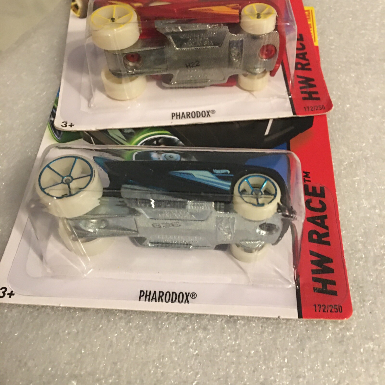 Hot Wheels HW Race 2015 (2) Pharodox Black/Red Version 172/250 New On Card B141