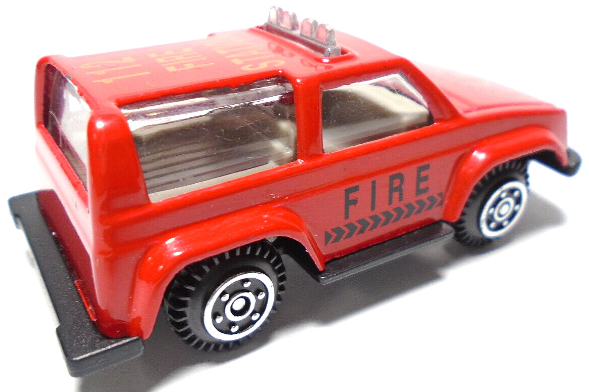 UNBRANDED #112 FIRE STATION 8009 RED 1:64 DIECAST 2 5/8″ TRUCK W/ GOLD – CHINA