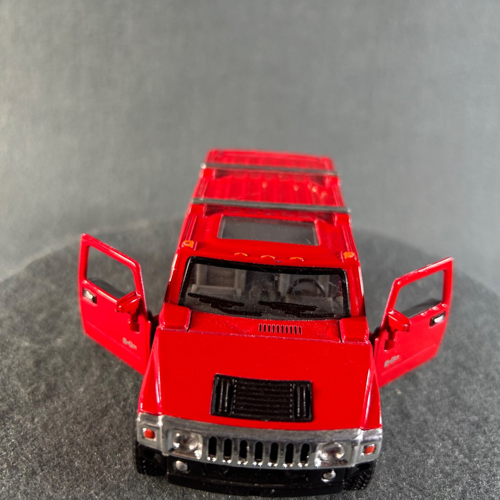 Kinsmart 2008 Hummer H2 SUV Red Diecast Vehicle Scale 1/40 Kintoy