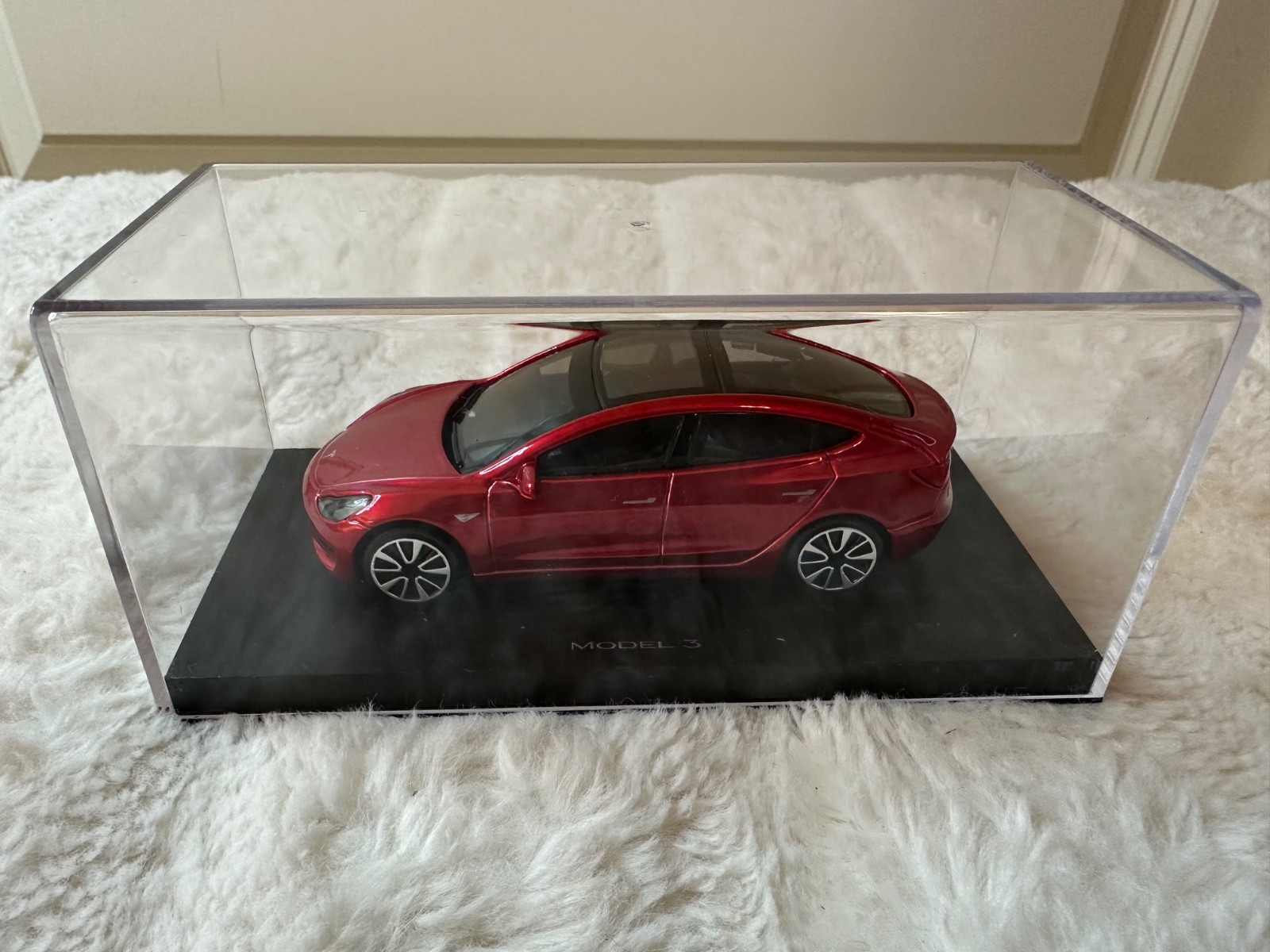 Tesla Model 3 Diecast 1:43 Scale Model Car – Red. New In Box