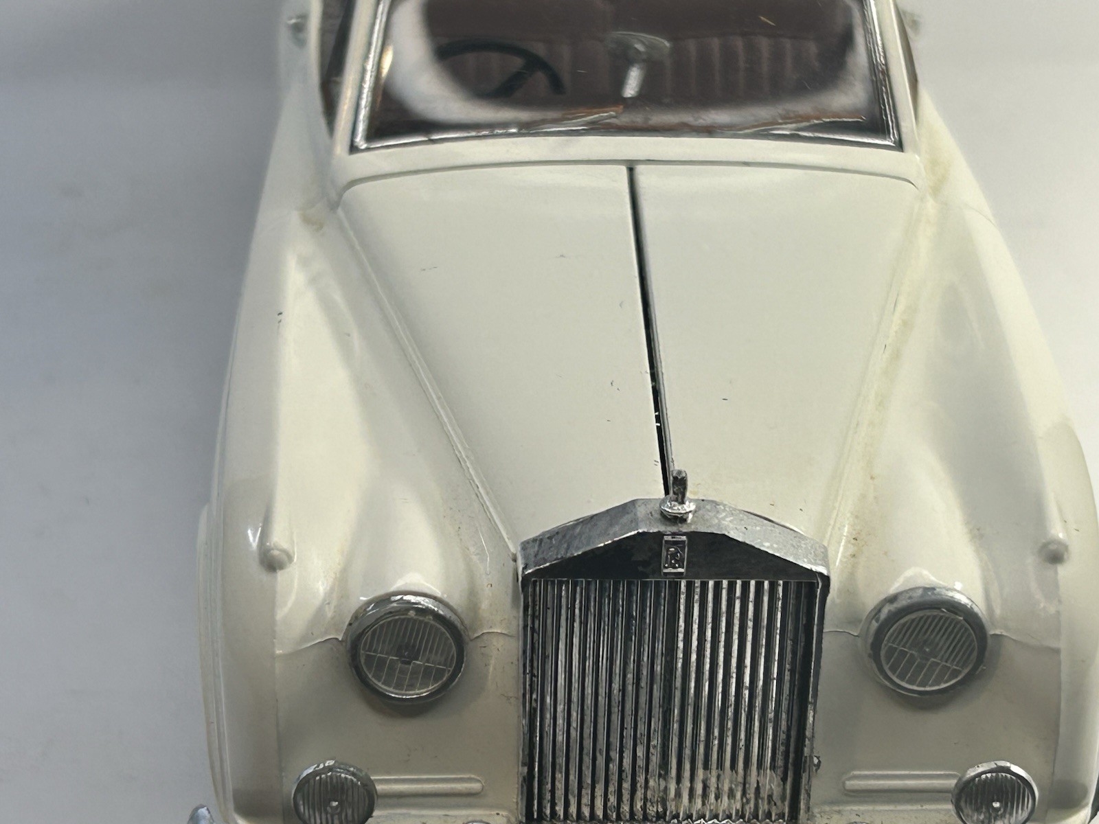 Solido 1961 Rolls Royce Silver Cloud ll White 1:20 Die Cast #3006 (1988)
