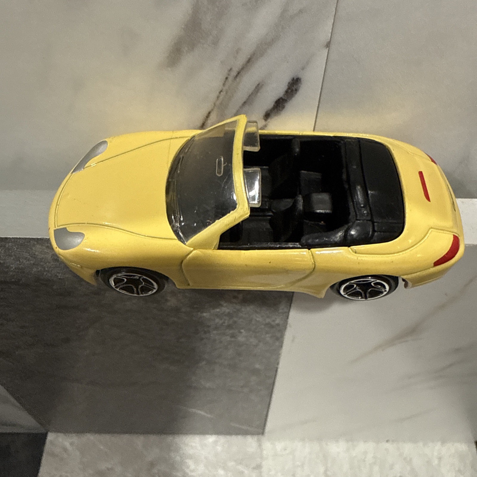 🔥🚘1998 Porsche 911 Carrera Cabriolet Collectable 1/64 YELLOW MY PC AS A KID