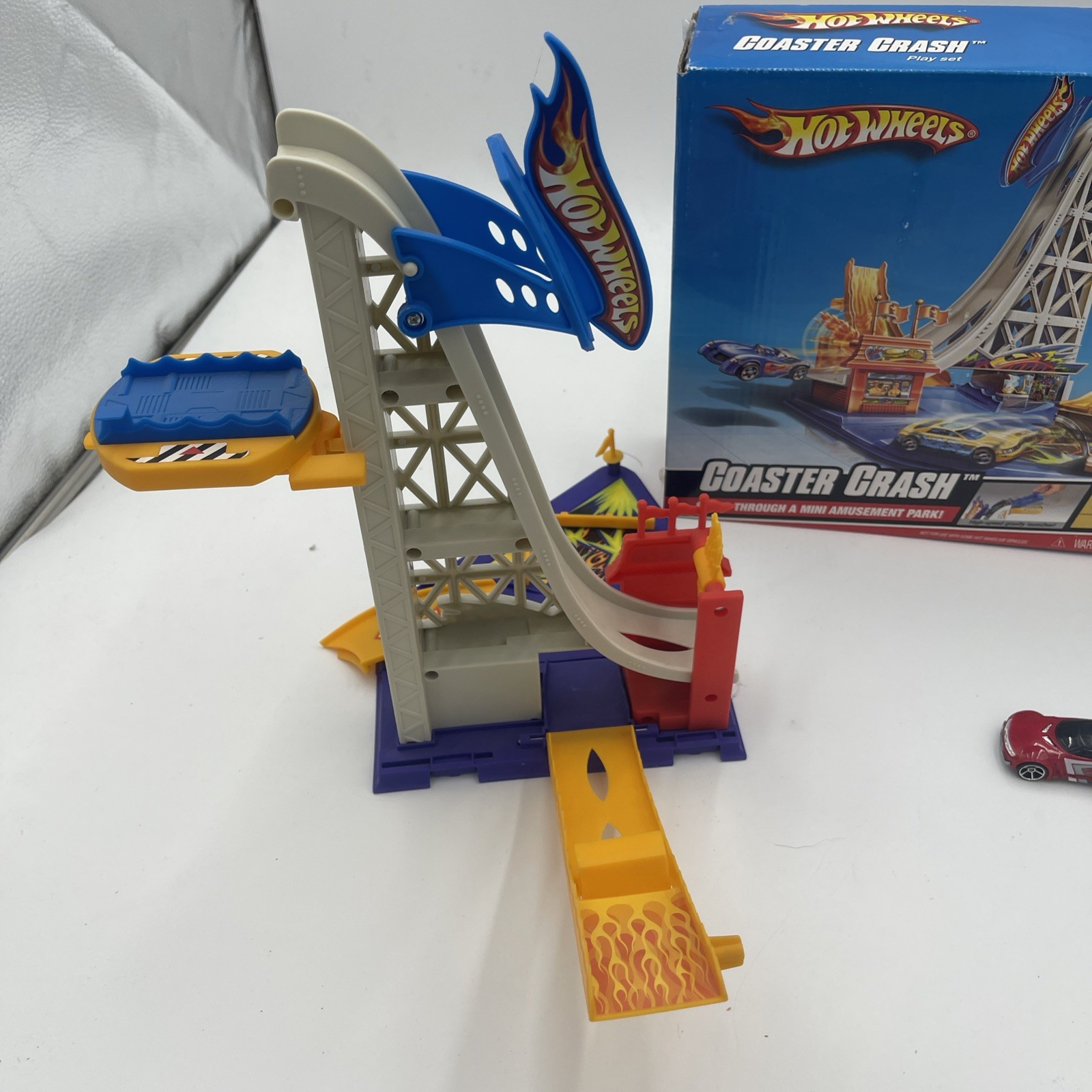 2007 Hot Wheels “Coaster Crash Flip-N-Go” Play Set By Mattel 12 1/2″ High W Box