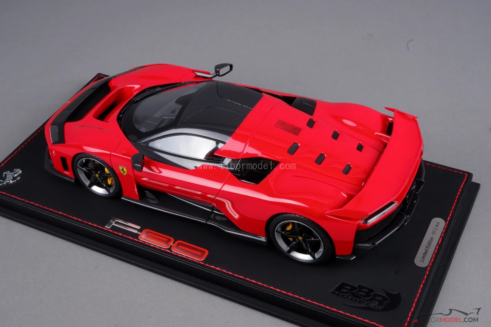 Ferrari F80 red rosso corsa, with showcase, 1:18 BBR, P18253A1