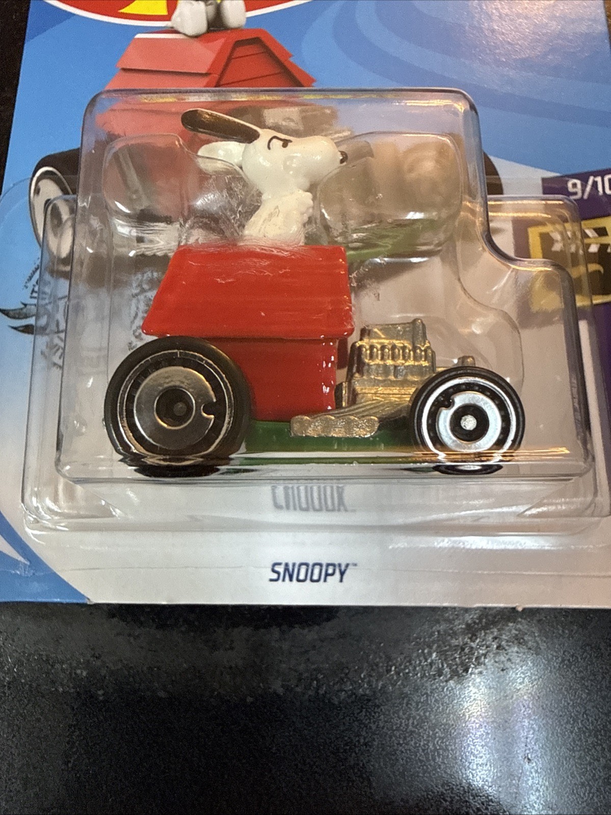 HOT WHEELS PEANUTS SNOOPY Doghouse Car 9/10 – 14/250