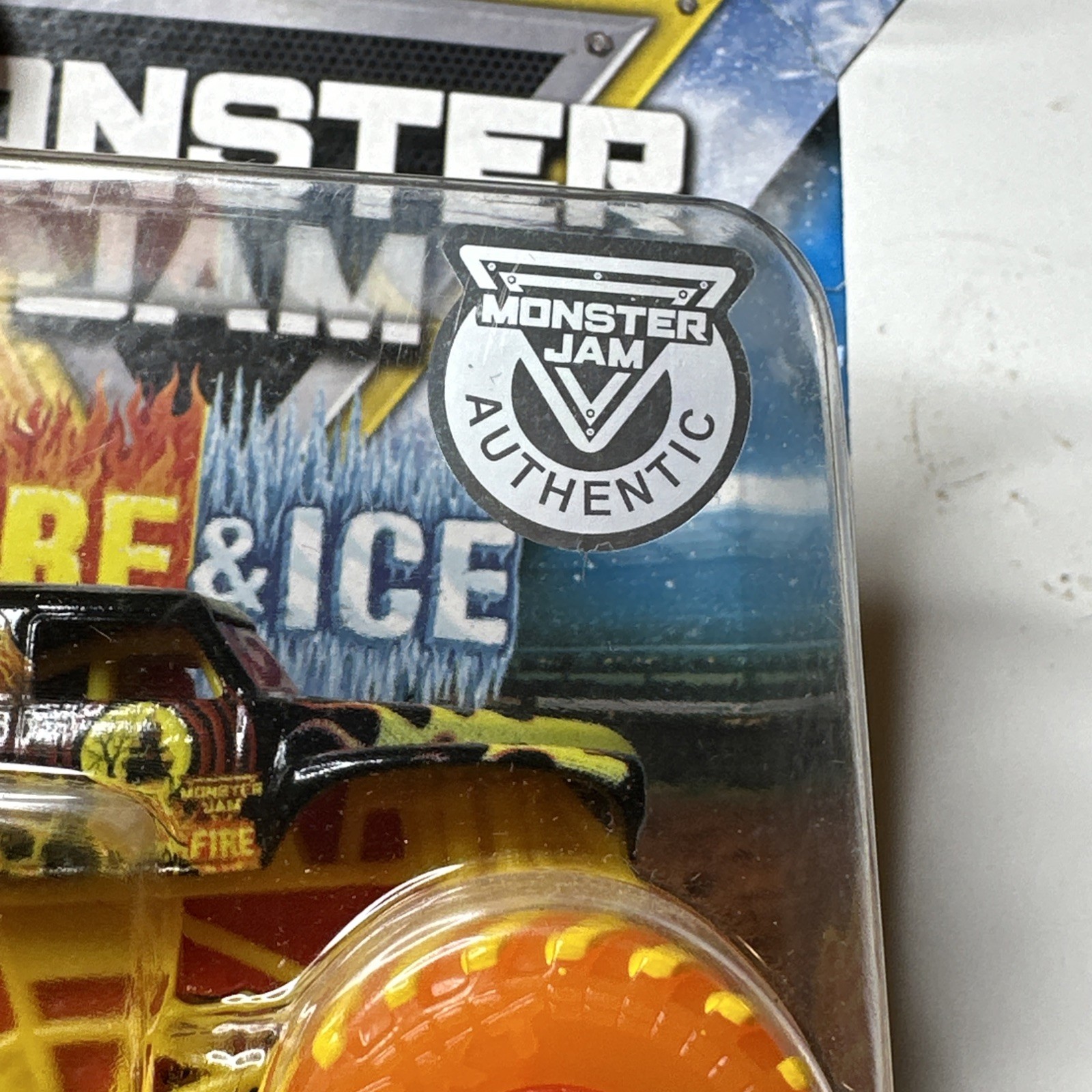 Spin Master Monster Jam Fire & Ice Grave Digger Special Edition 1:64 Diecast