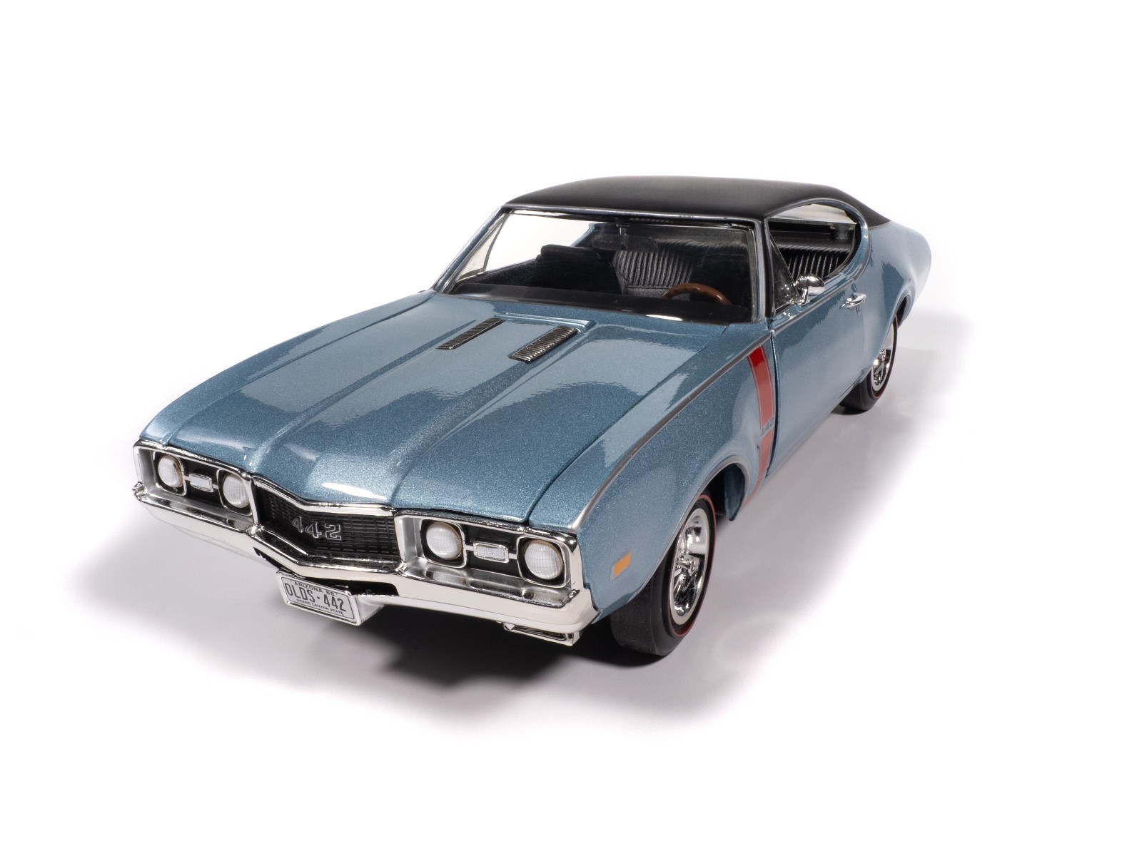Auto World American Mus Hemmings 1968 Old 442 W30 Holiday Coupe 1:18 Car AMM1350