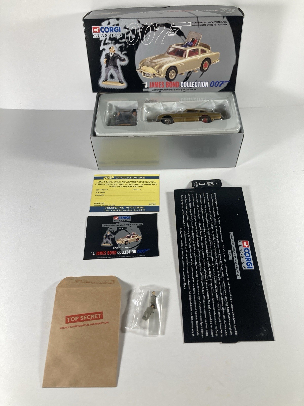 Corgi 1/43 Scale 04201 James Bond 007 Aston Martin DB5 & Oddjob Figure Set