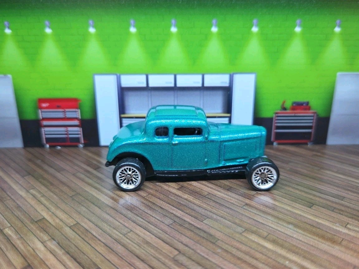 Custom Painted & Wheels Swapped 1:64 Diecast 32 Ford Coupe Model B Matchbox