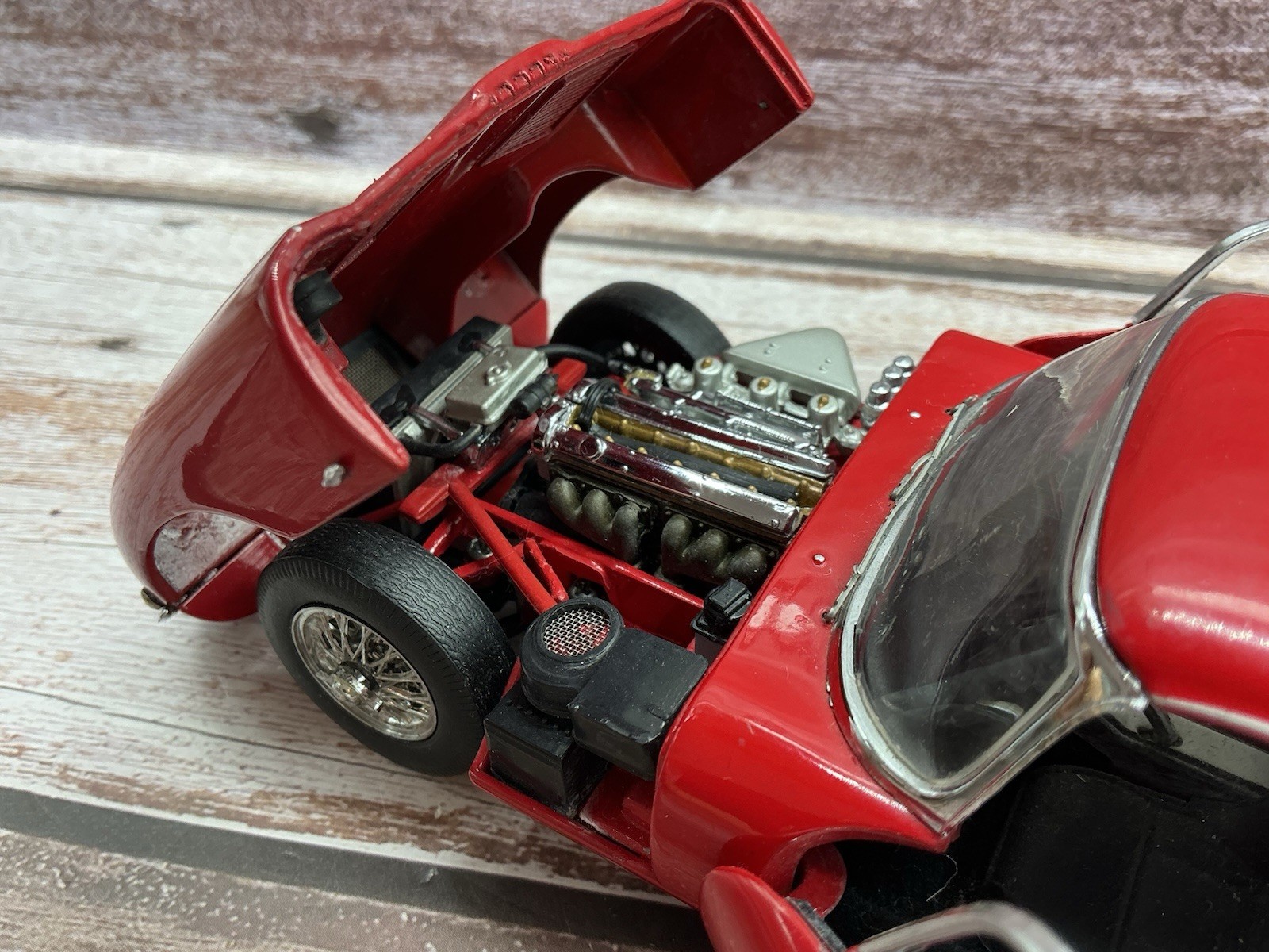 Franklin Mint 1/24 Scale 1961 Jaguar E-Type Coupe Model