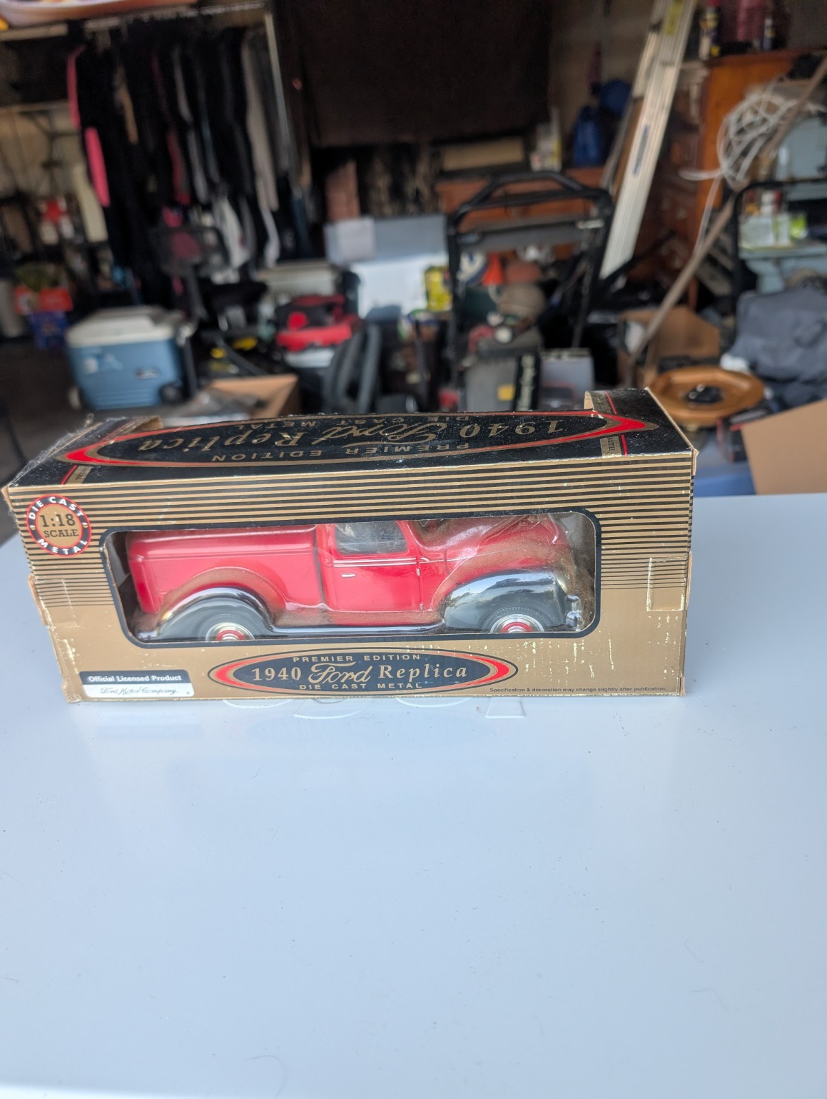 Golden Premier Edition 1:18 1940 Ford Replica Pickup Truck Diecast Red/Black