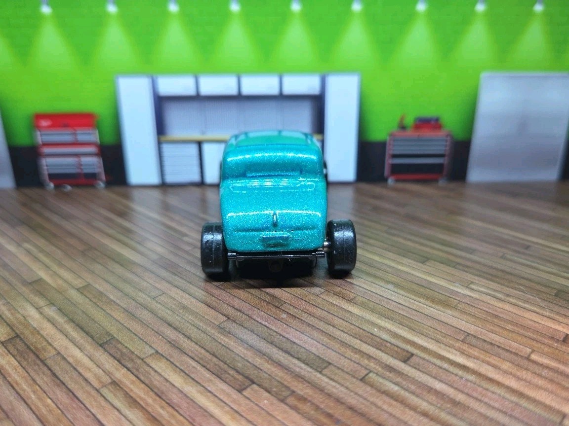 Custom Painted & Wheels Swapped 1:64 Diecast 32 Ford Coupe Model B Matchbox