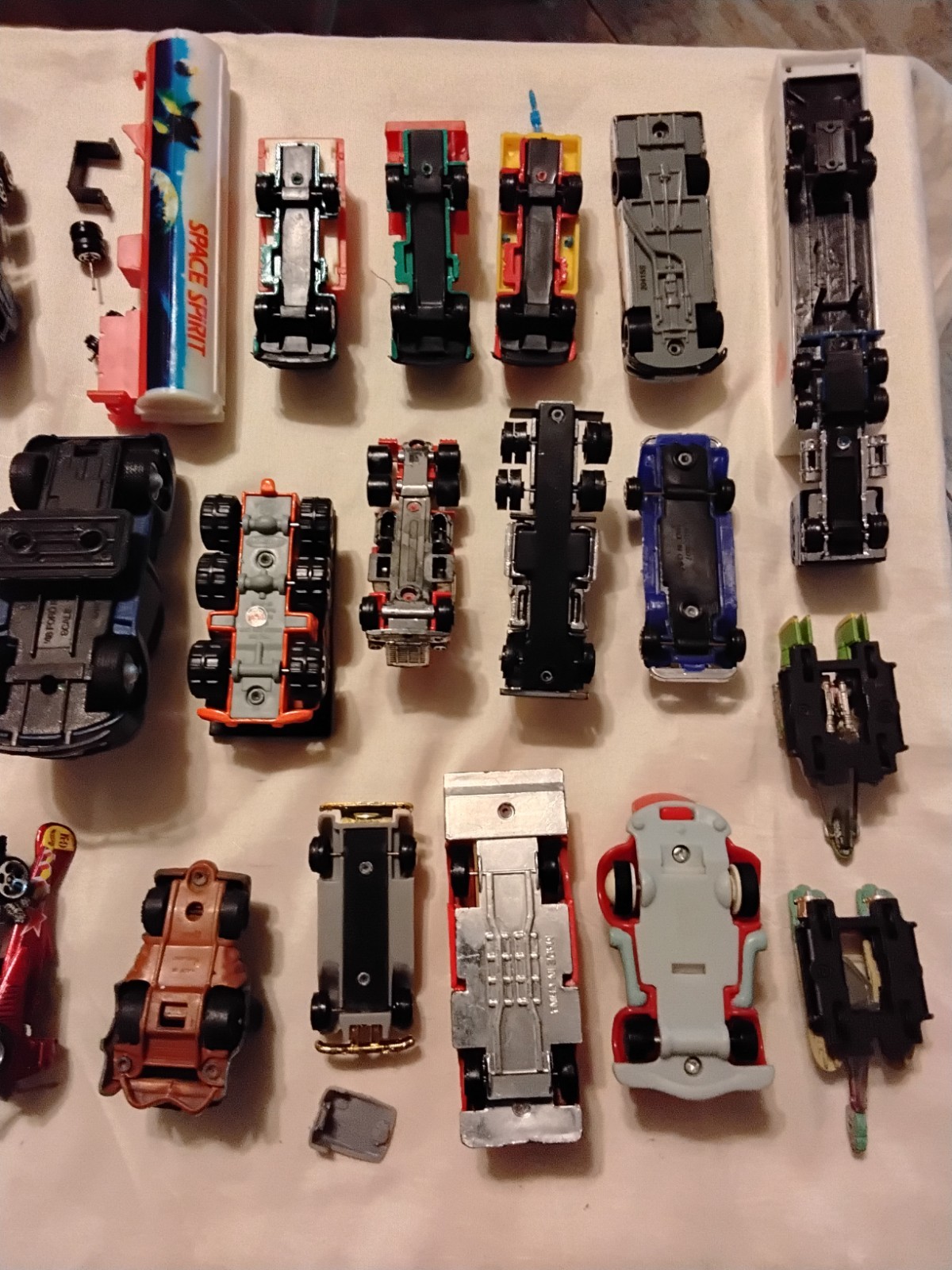 used car lot die cast metal and plastic mix 90s 33pc