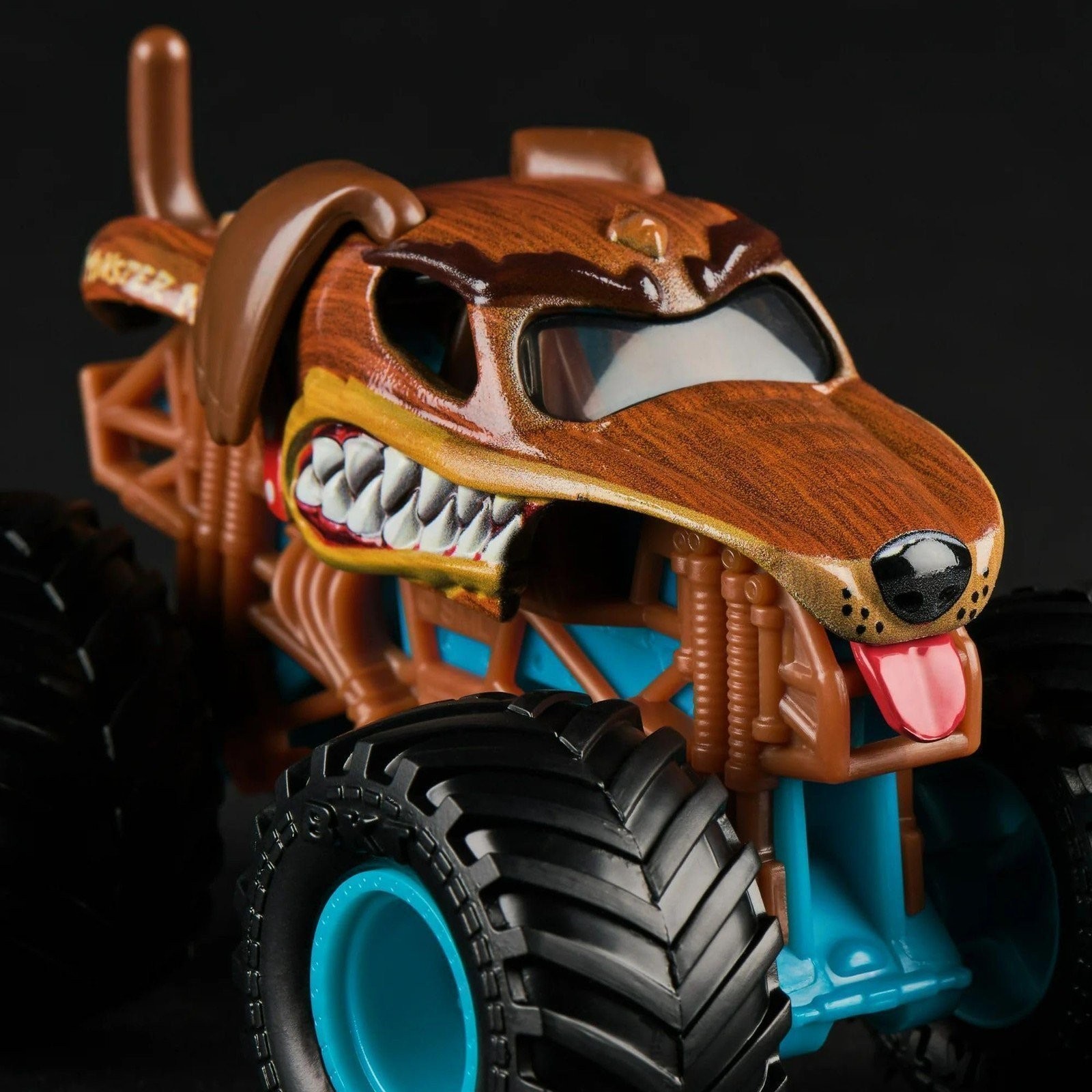 Monster Jam Series 42 Ruff Crowd Monster Mutt 1:64 Diecast 2025 Truck