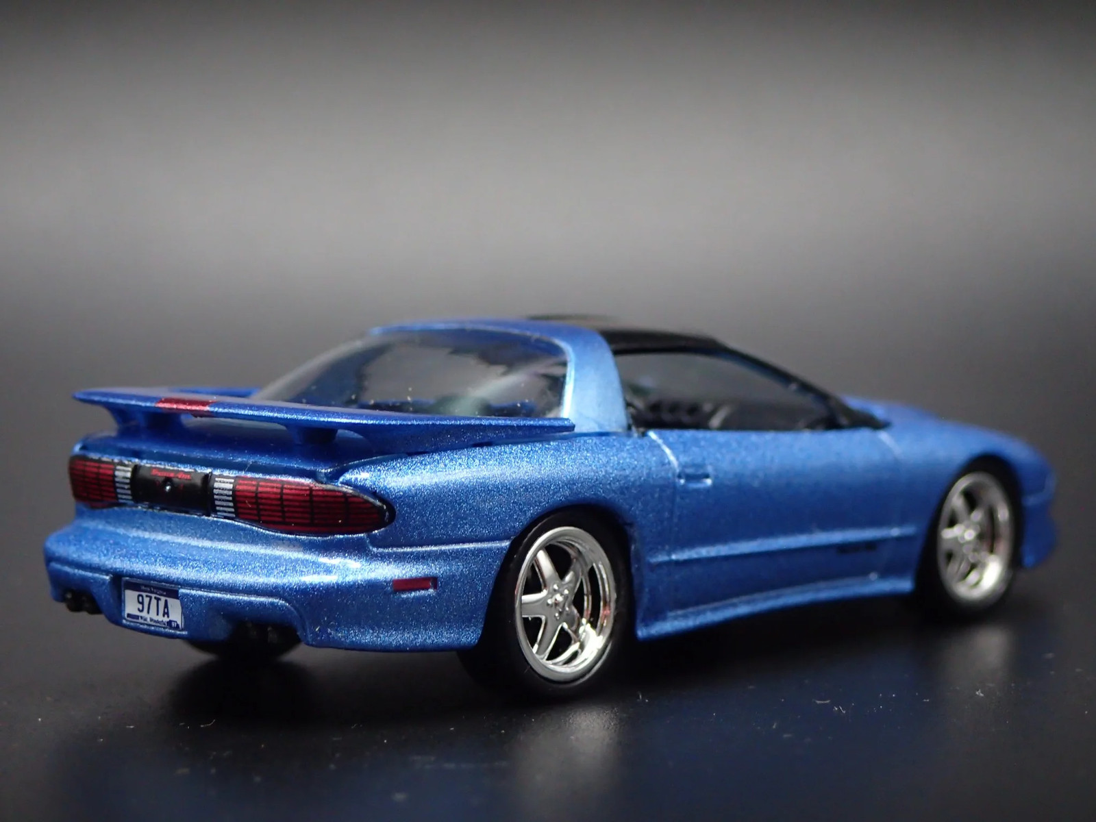 1997 97 PONTIAC FIREBIRD TA WS6 1:64 SCALE COLLECTIBLE DIORAMA DIECAST MODEL CAR
