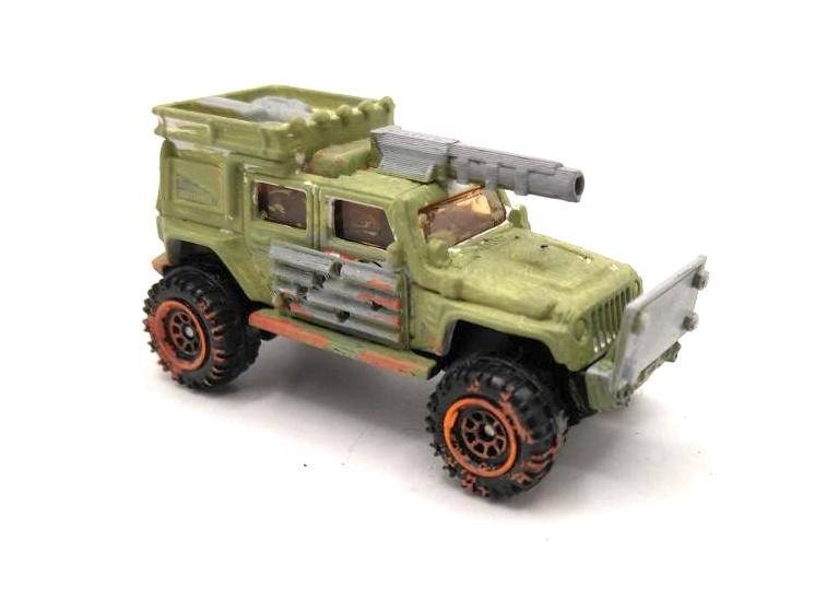 Custom Mad Max Zombie War Wasteland Road Warrior Truck 1/64 Hot Wheels Vehicle