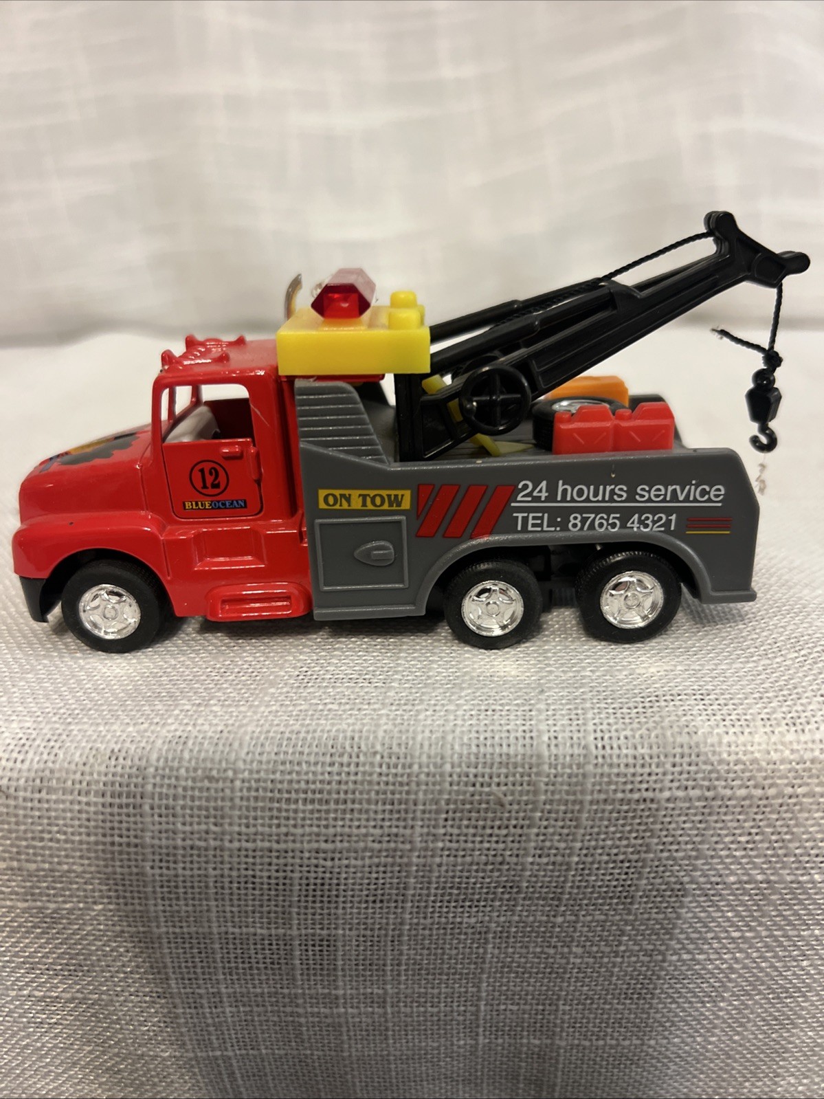 Kintoy Kenworth King Engine Tow Wrecker Truck 4.75″ Friction Car Works. B15