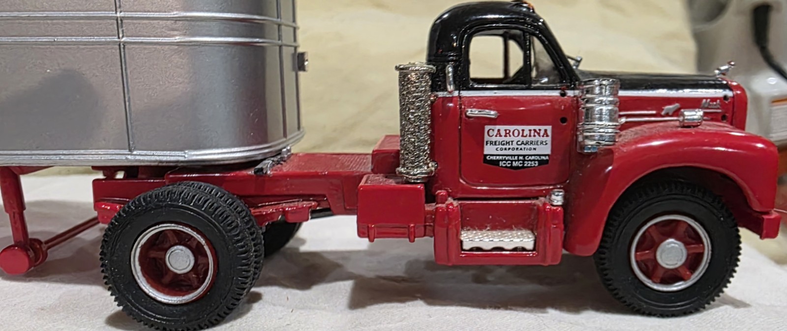 Corgi Carolina Mack Tractor Trailor Bartic No Box