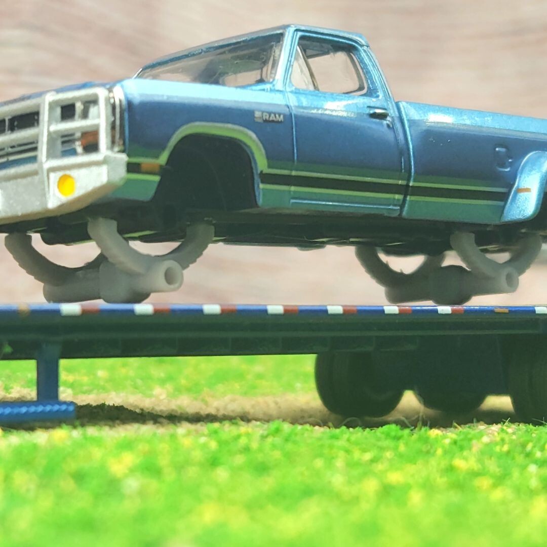 1:64 Scale 3D Printed 6 Inch Lift Kit for Greenlight Dodge Ram D350 Dually