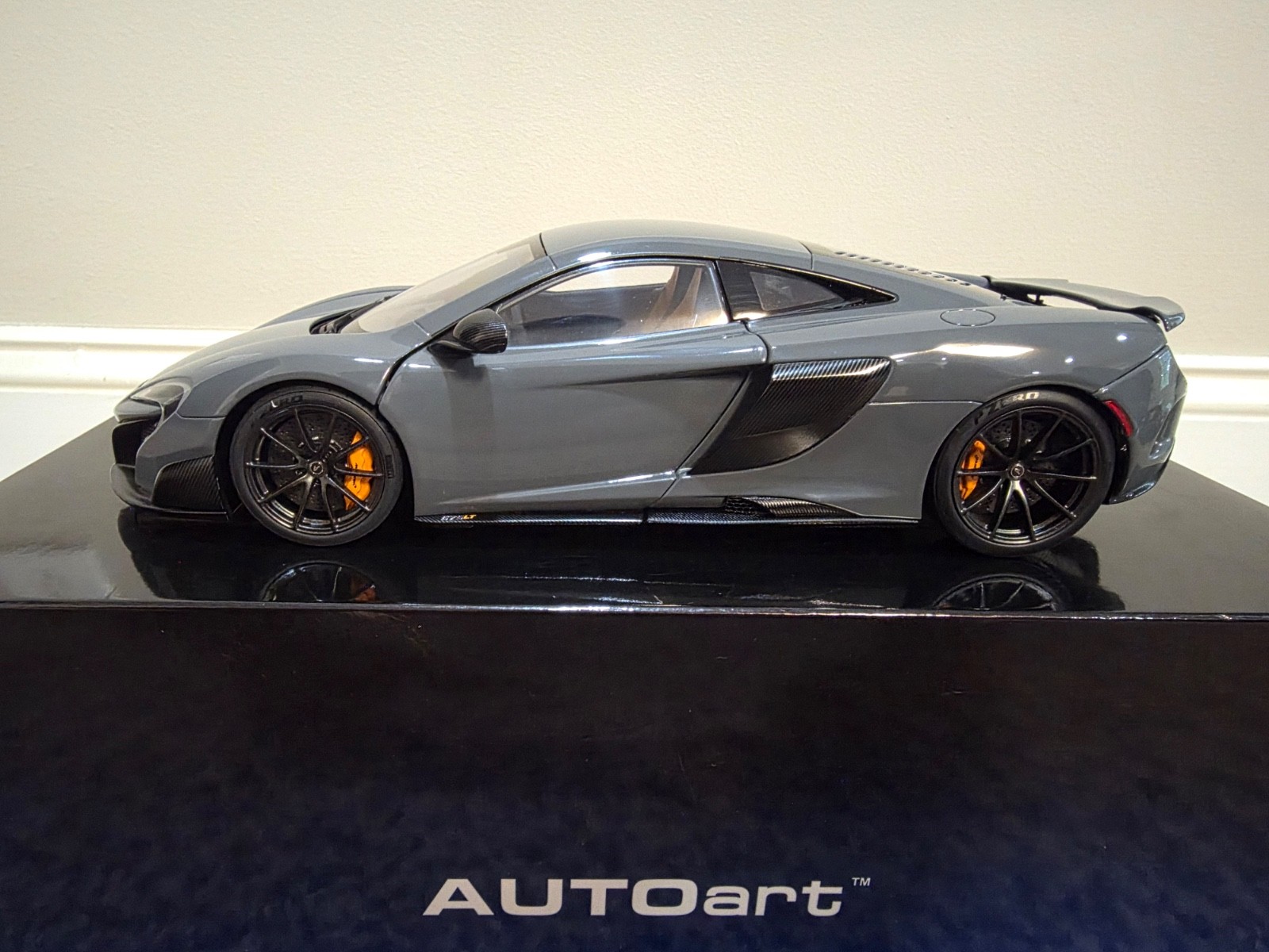AUTOart 1/18 Mclaren 675LT Chicane GREY 76047