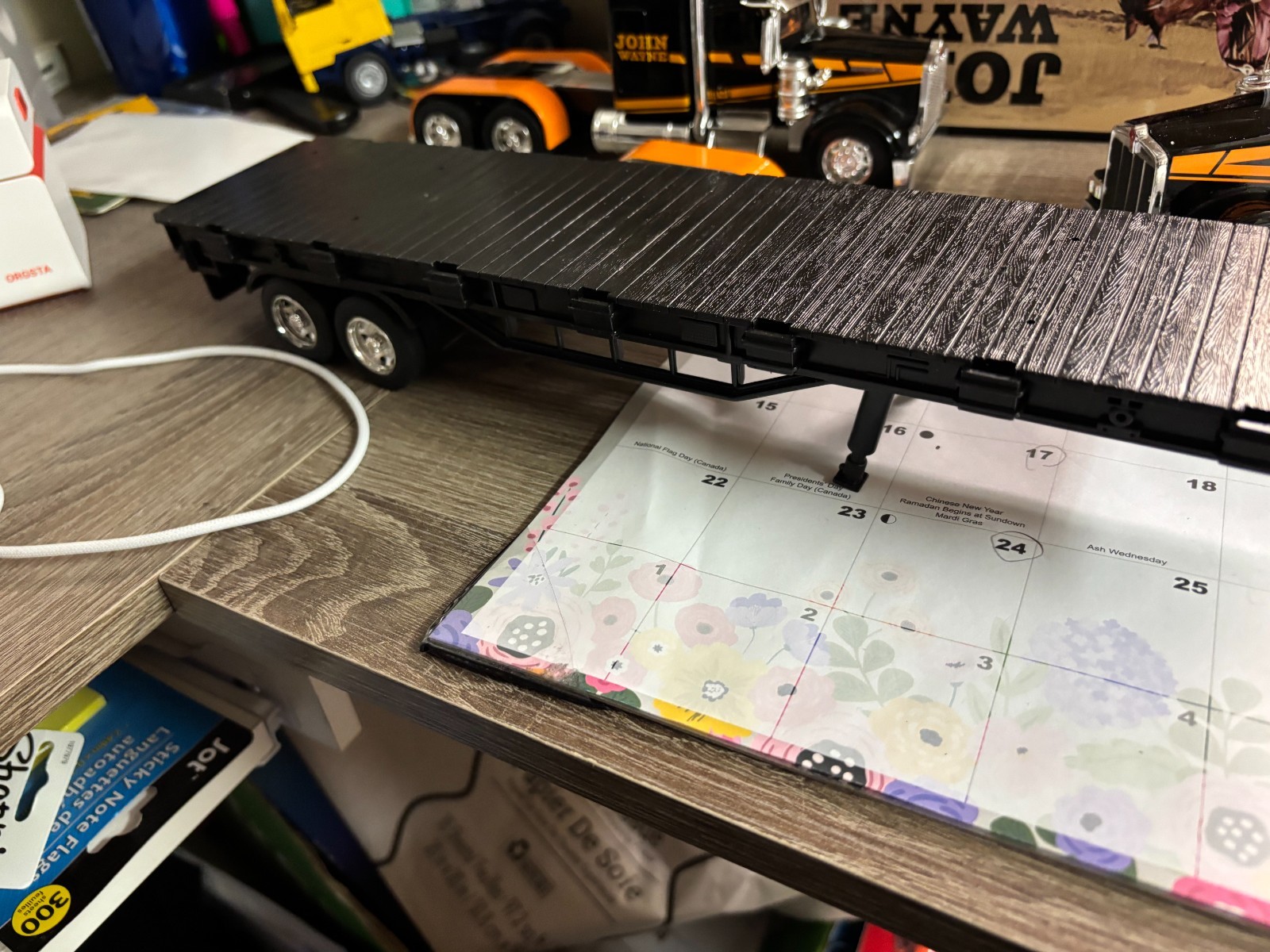 1/32 NEW RAY BLACK FLATBED, NO PACKAGING # C 643