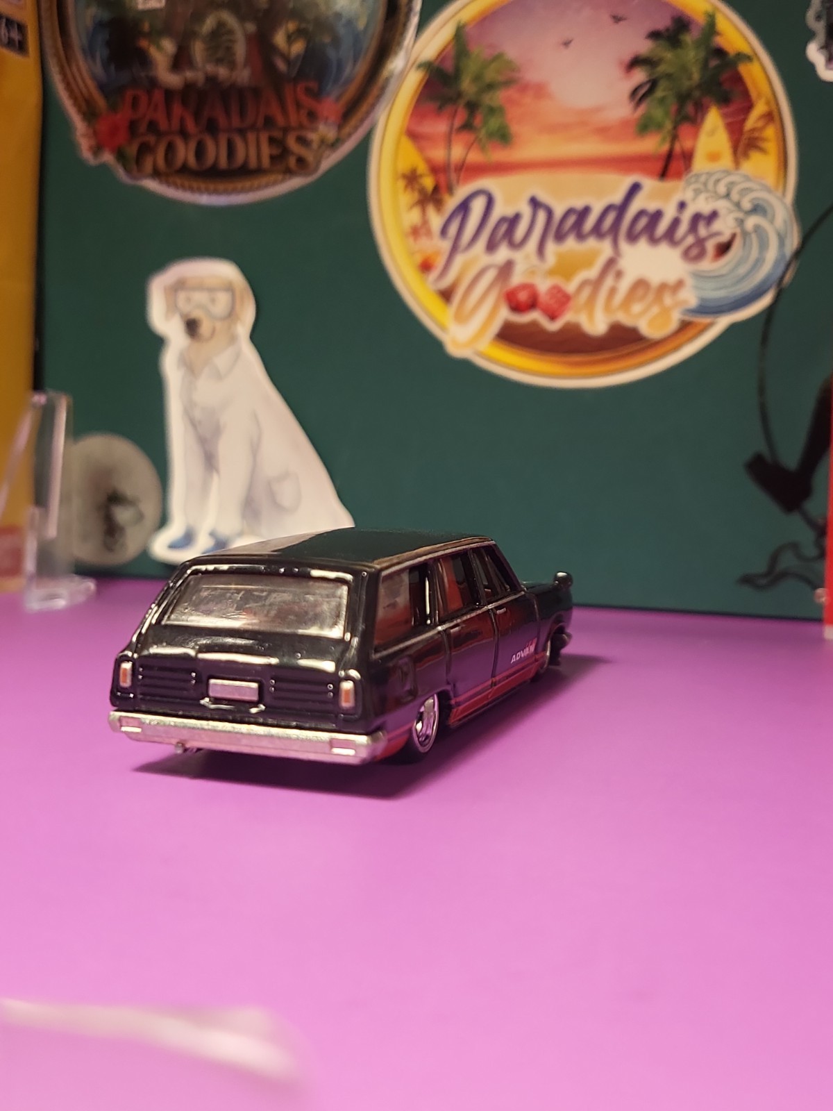 Hot Wheels Premium ’69 Nissan Skyline Van (F36) Loose Premium Team Transport