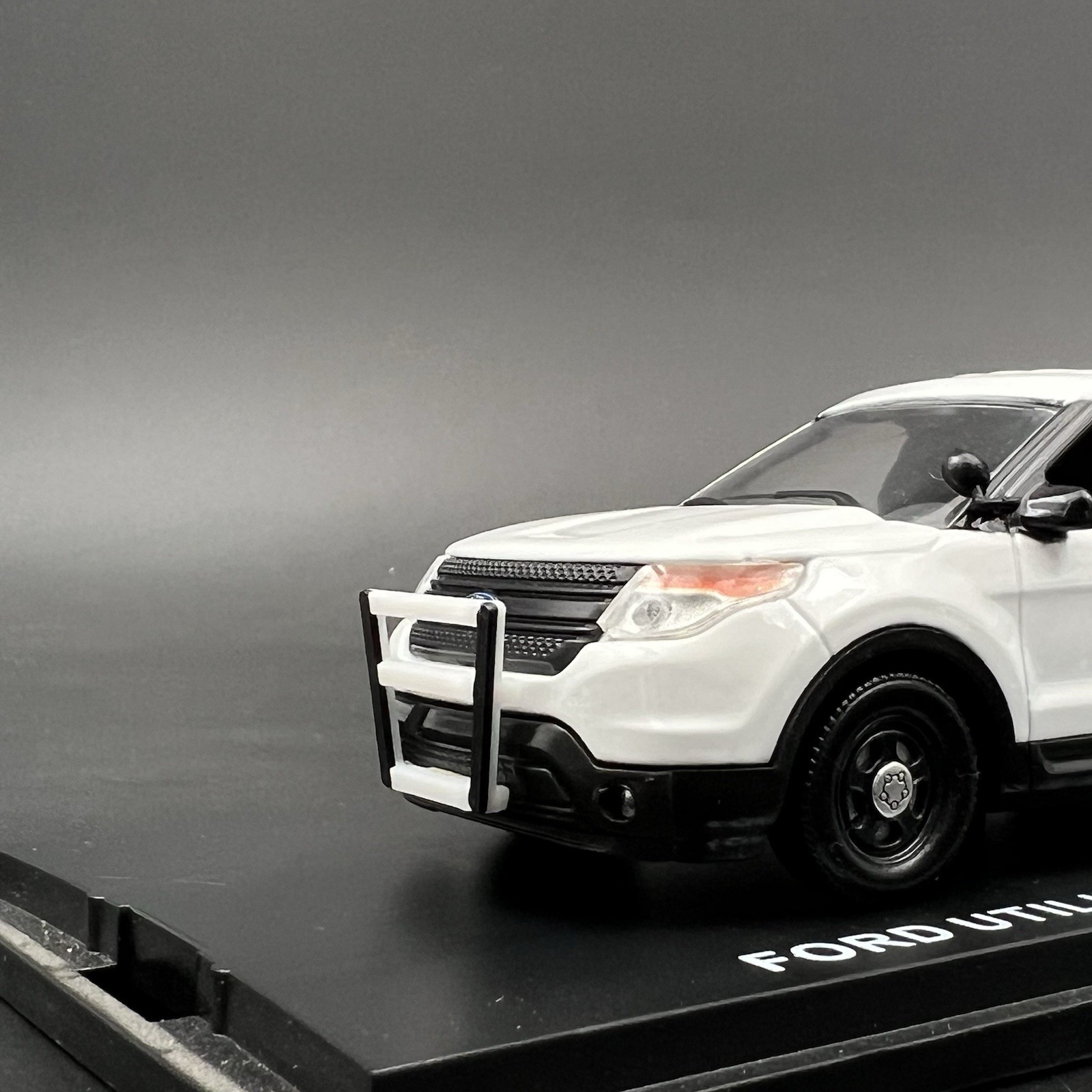 2 Pack 1/43 NYPD Style Sedan + SUV Push Bumper New York Police Sheriff