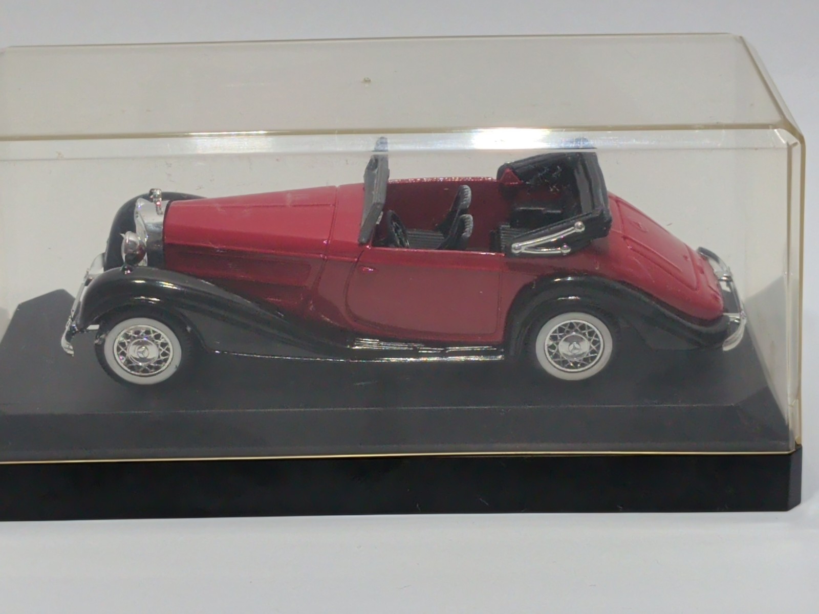 ✨VINTAGE✨ Solido Mercedes 540 K Red 1939 Cabriolet Convertible Red 4086 1/43