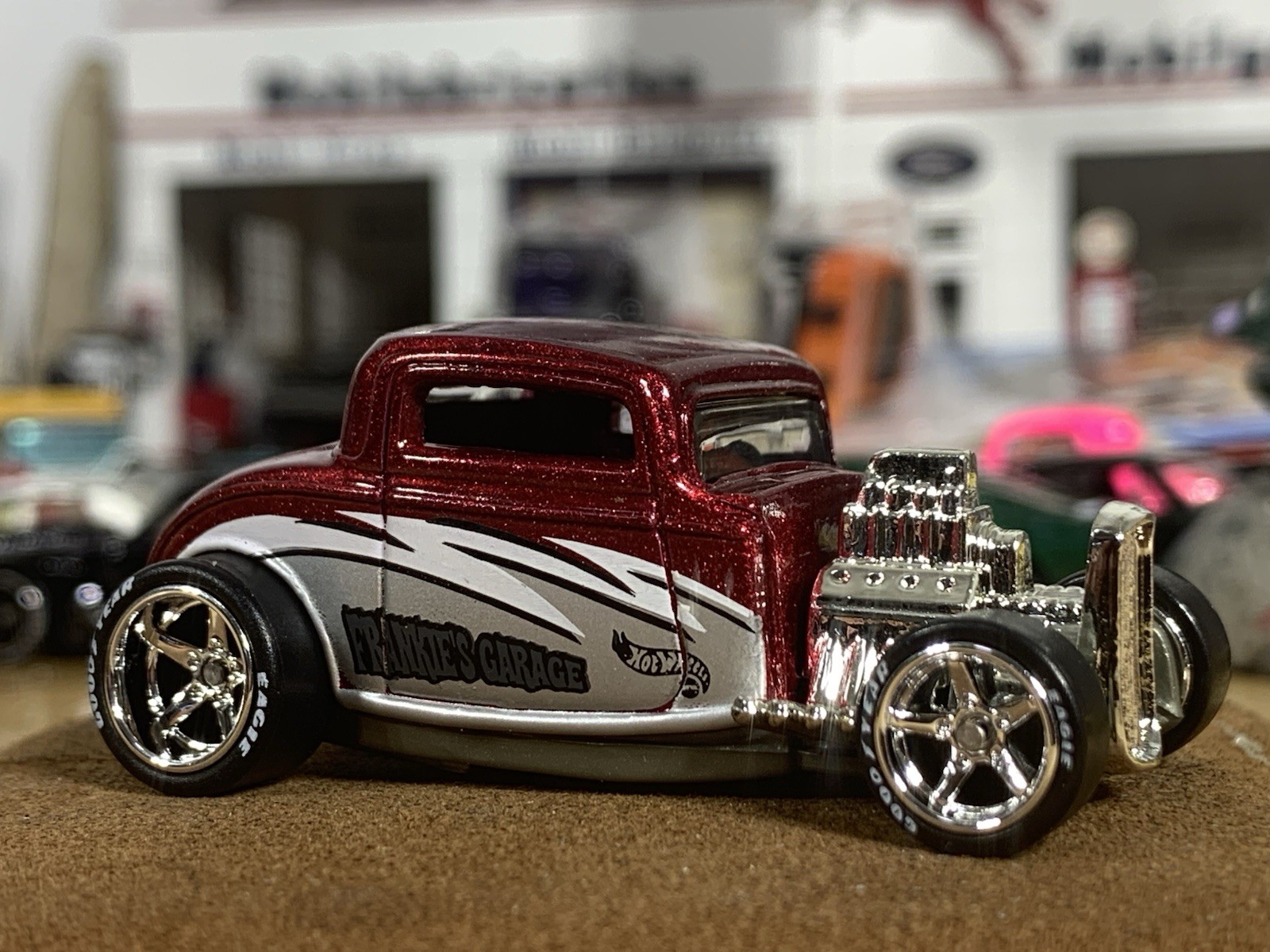 Hot Wheels ’32 Ford Pearl Red Frankie’s Garage Custom Wheel Swap Loose