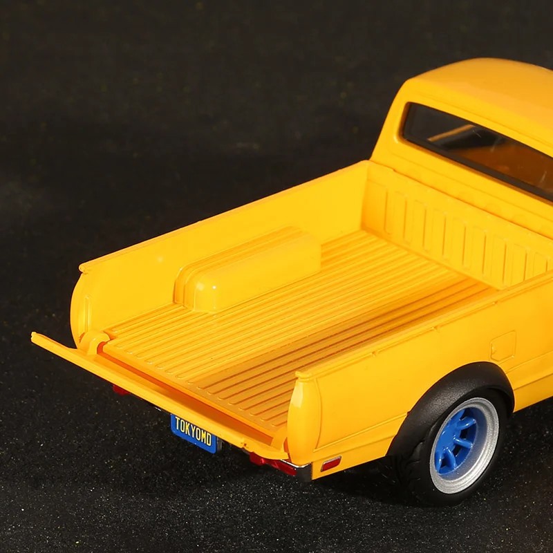 Maisto 1:24 Datsun 620 1973 Pickup Alloy Car Model Diecast Metal Off-road Vehicl