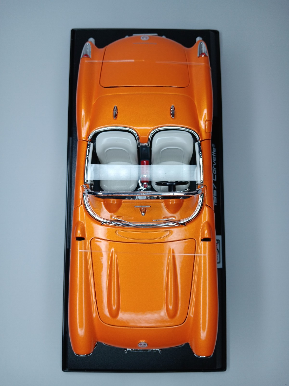 1957 Corvette 1:18 Maisto Exclusive Style Special Edition – Orange