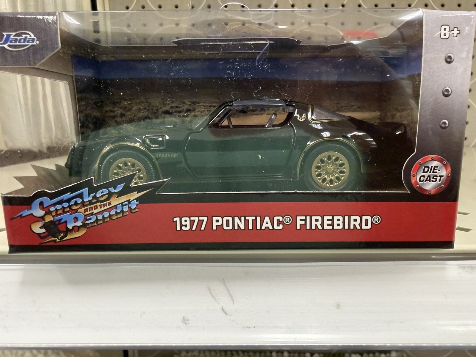 Jada 1977 Pontiac Firebird Trans Am Die-Cast Model Smokey and the Bandit