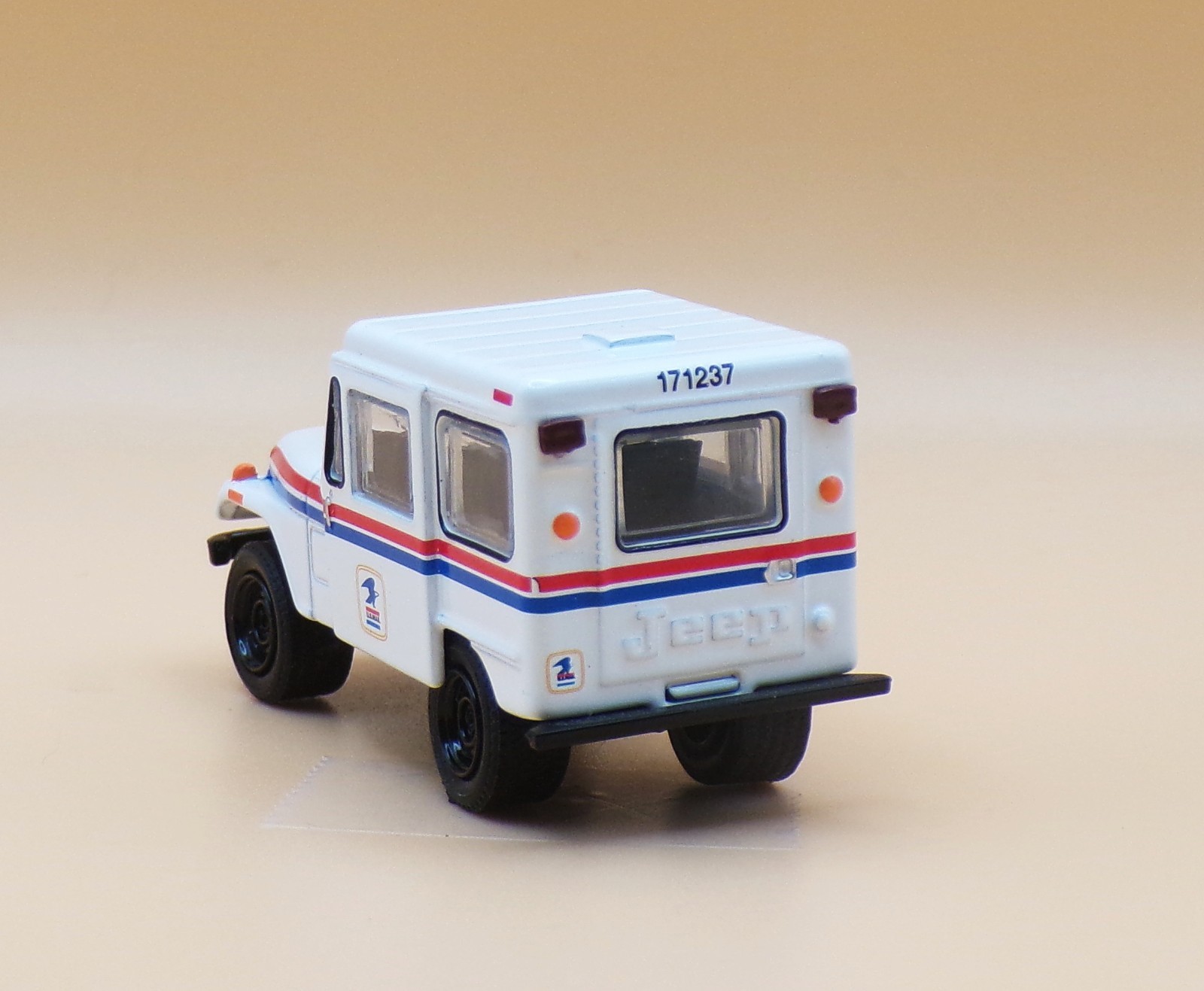 1971 Jeep DJ-5…USPS Delivery Vehicle…White.. Greenlight …1:64