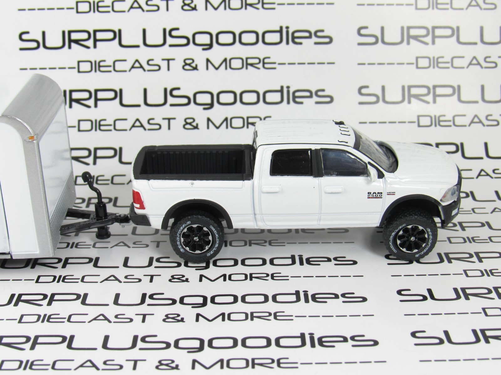 Greenlight LOOSE White 2017 DODGE RAM 2500 POWER WAGON w/White Enclosed Trailer