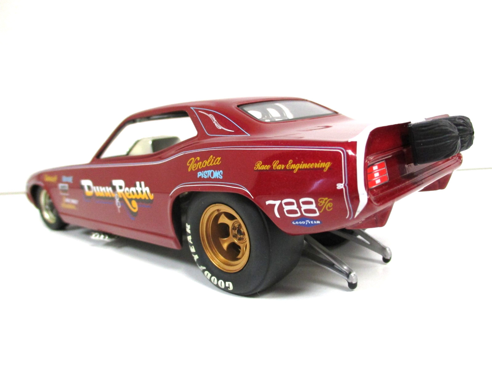 THE FLOPPERS 1320 – DUNN & REATH PLYMOUTH ‘CUDA FUNNY CAR – 1/24 DIECAST