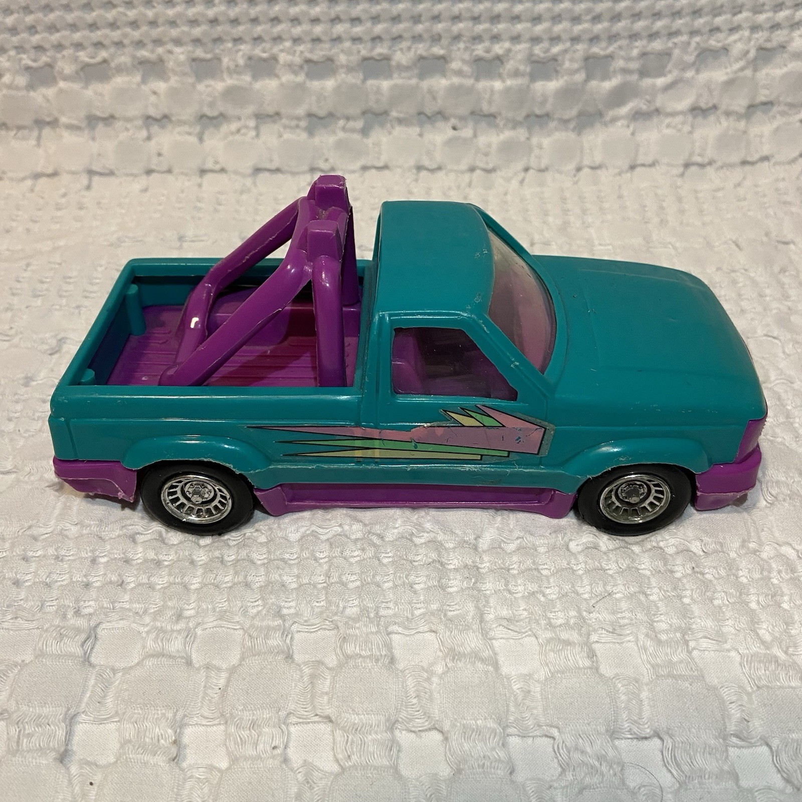 VTG Tootsietoy Ford Ranger Pickup Truck 6.75″ Scale Purple Model Custom Cruiser