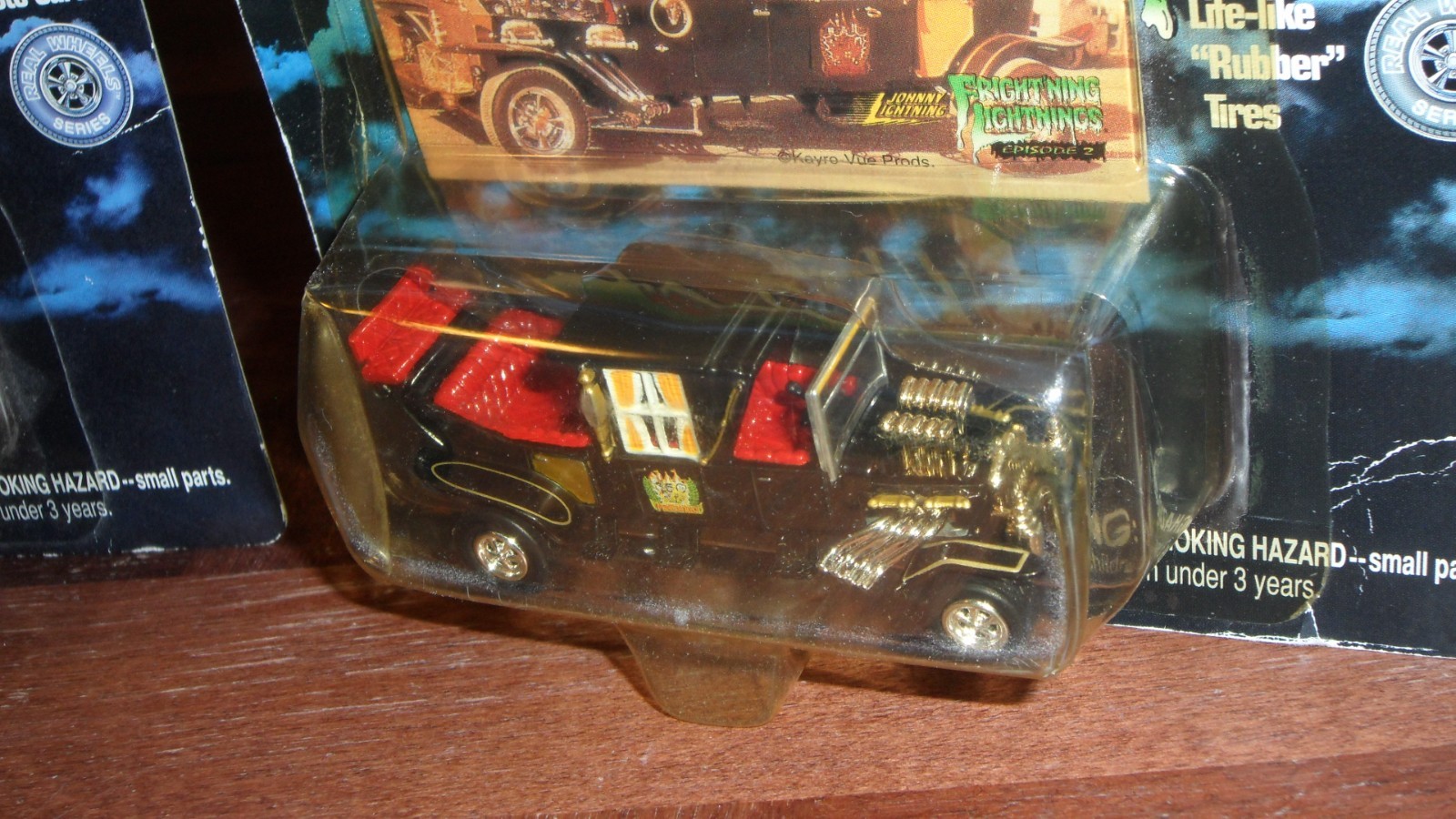 2X Johnny Lightning Munsters Barris Koach Episode 2 & Green Hornet Black Beauty